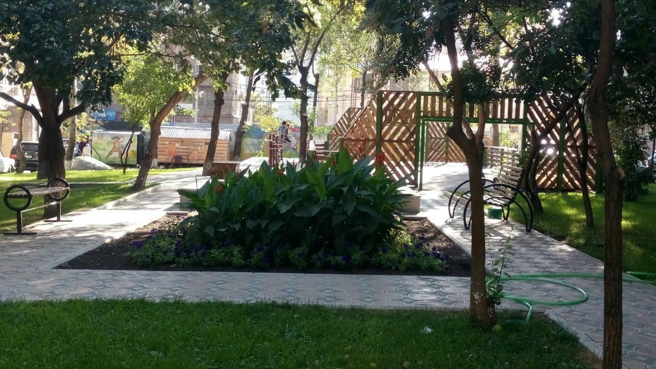 Top Apartments - Yerevan Centre エクステリア 写真