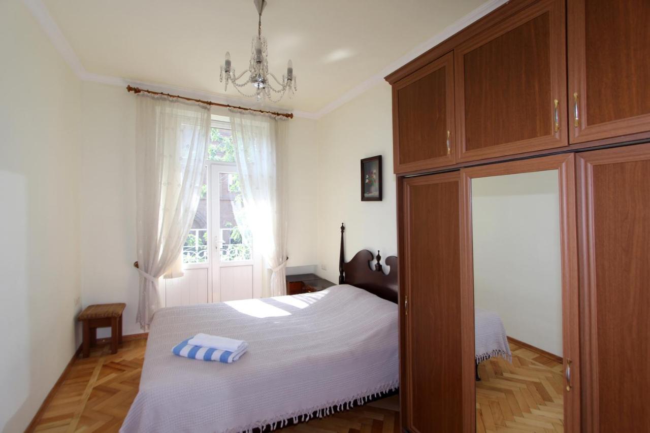 Top Apartments - Yerevan Centre エクステリア 写真
